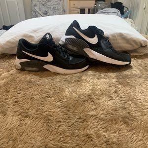 ⭐️SOLD⭐️Size 9 Nike Air Max